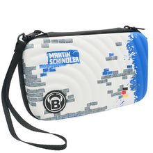 Laden Sie das Bild in den Galerie-Viewer, Bull's Orbis XL Dartcase Martin Schindler